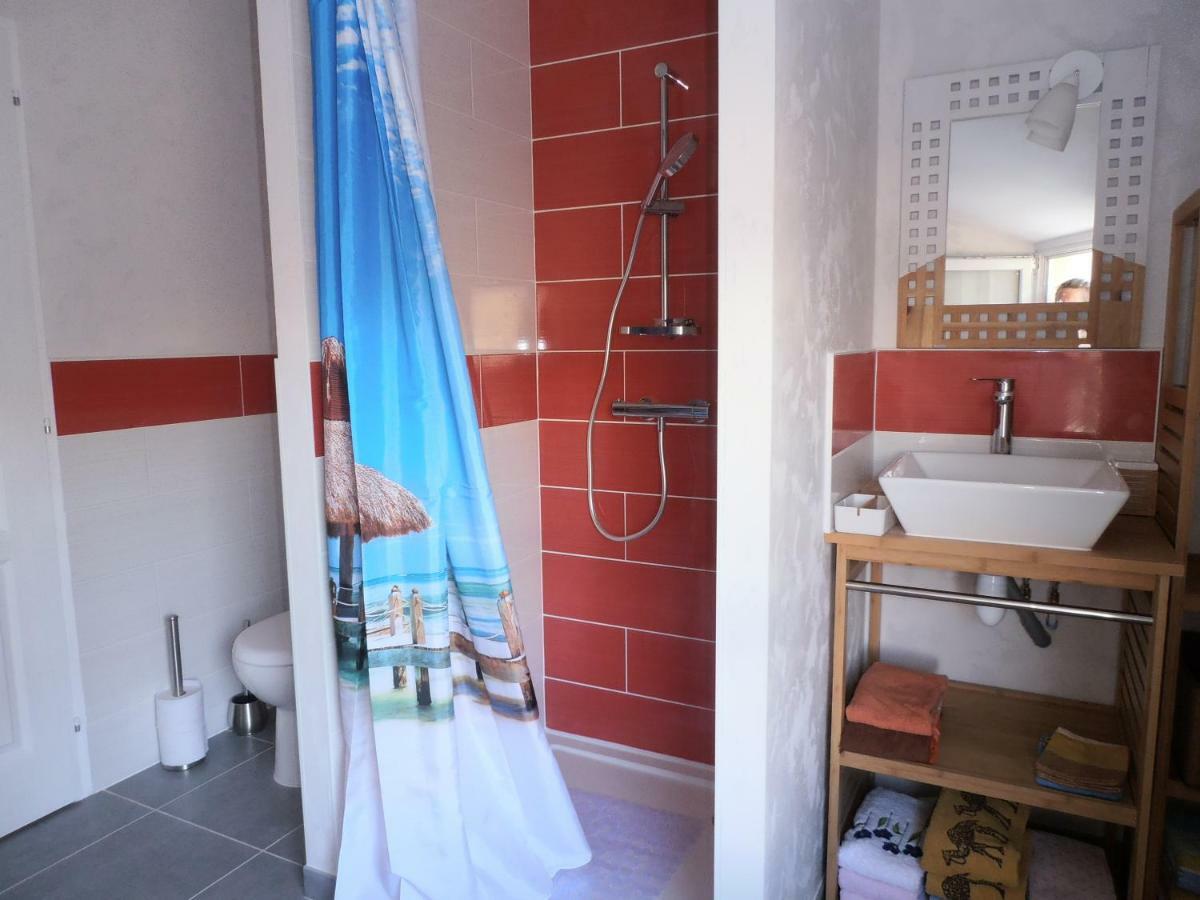 Jonzac-Gite-Lepuits Clion  Bagian luar foto